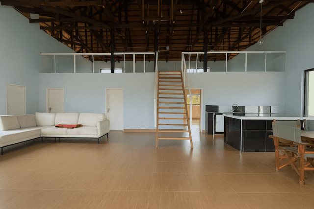 mainhousefrontinside