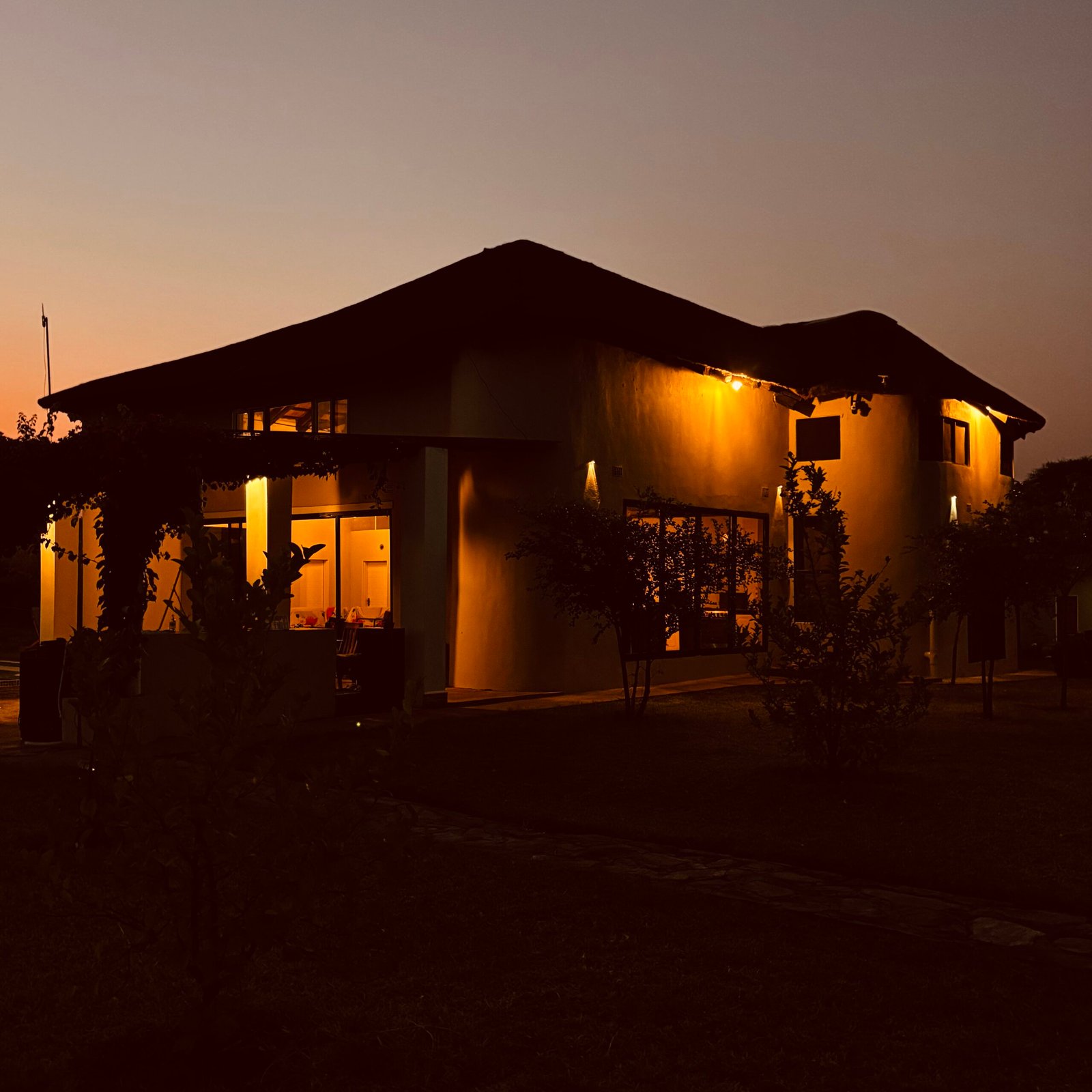 mainhouse sundown1
